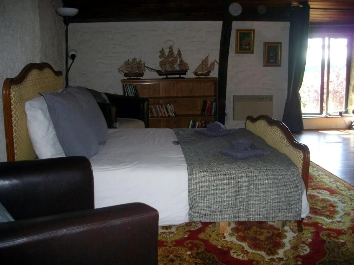 Charming Typical Auvergne Cottage Teilhet  別荘 Teilhet (Puy-de-Dome)