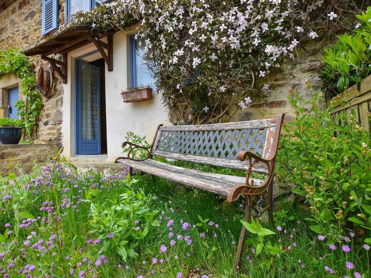 Charming Typical Auvergne Cottage Teilhet  Teilhet (Puy-de-Dome)