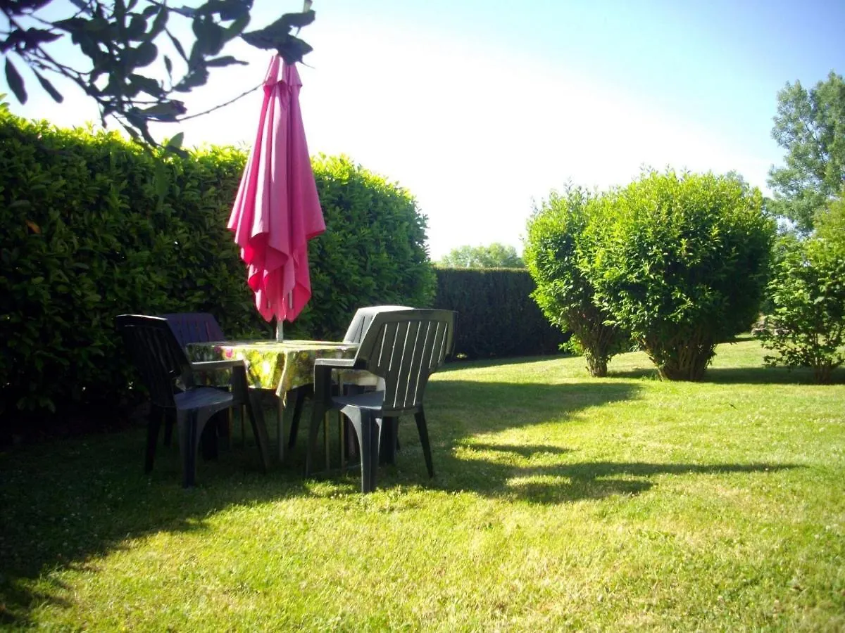 Holiday home Charming Typical Auvergne Cottage Teilhet