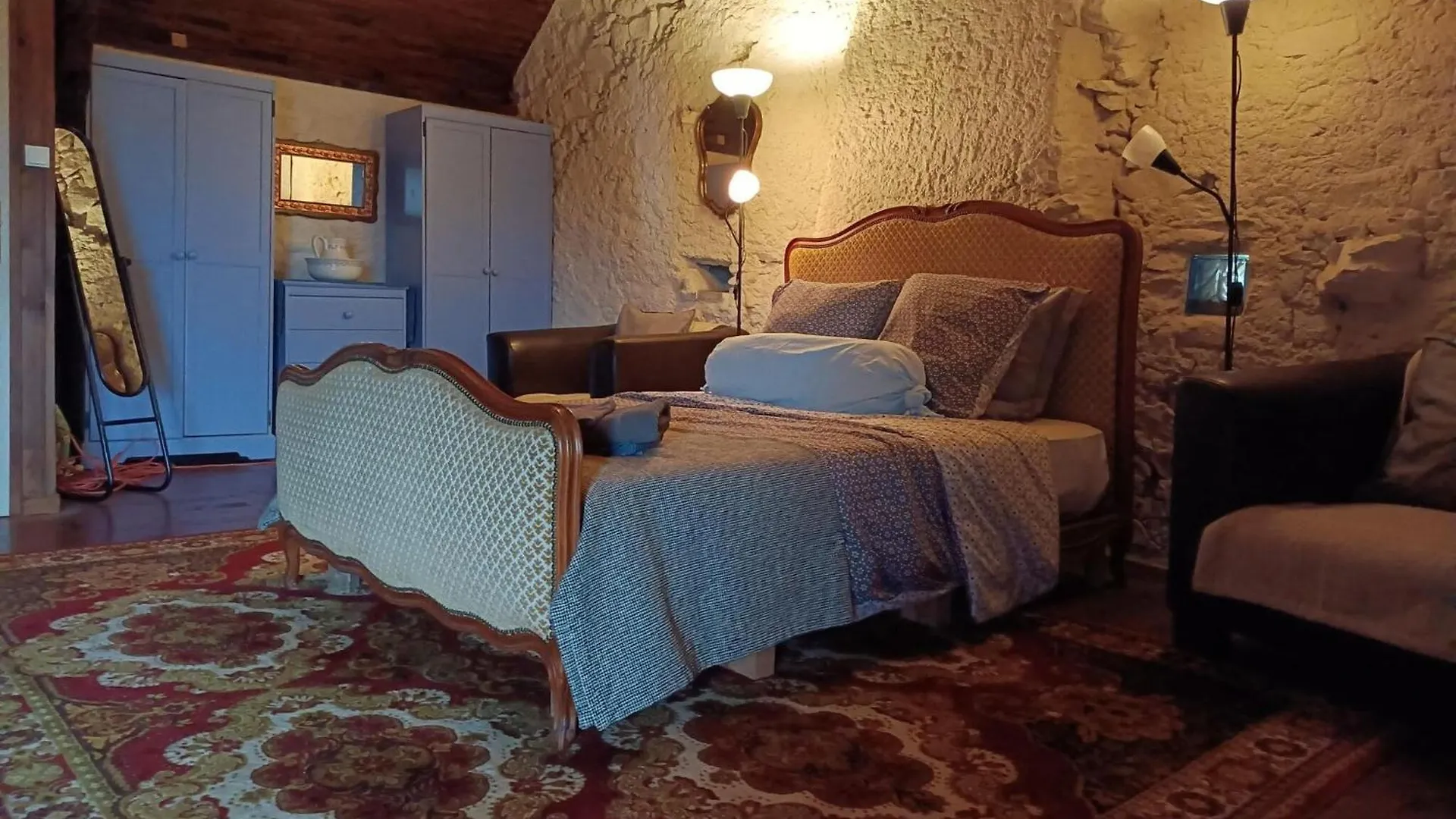 Charming Typical Auvergne Cottage Teilhet  Teilhet (Puy-de-Dome)