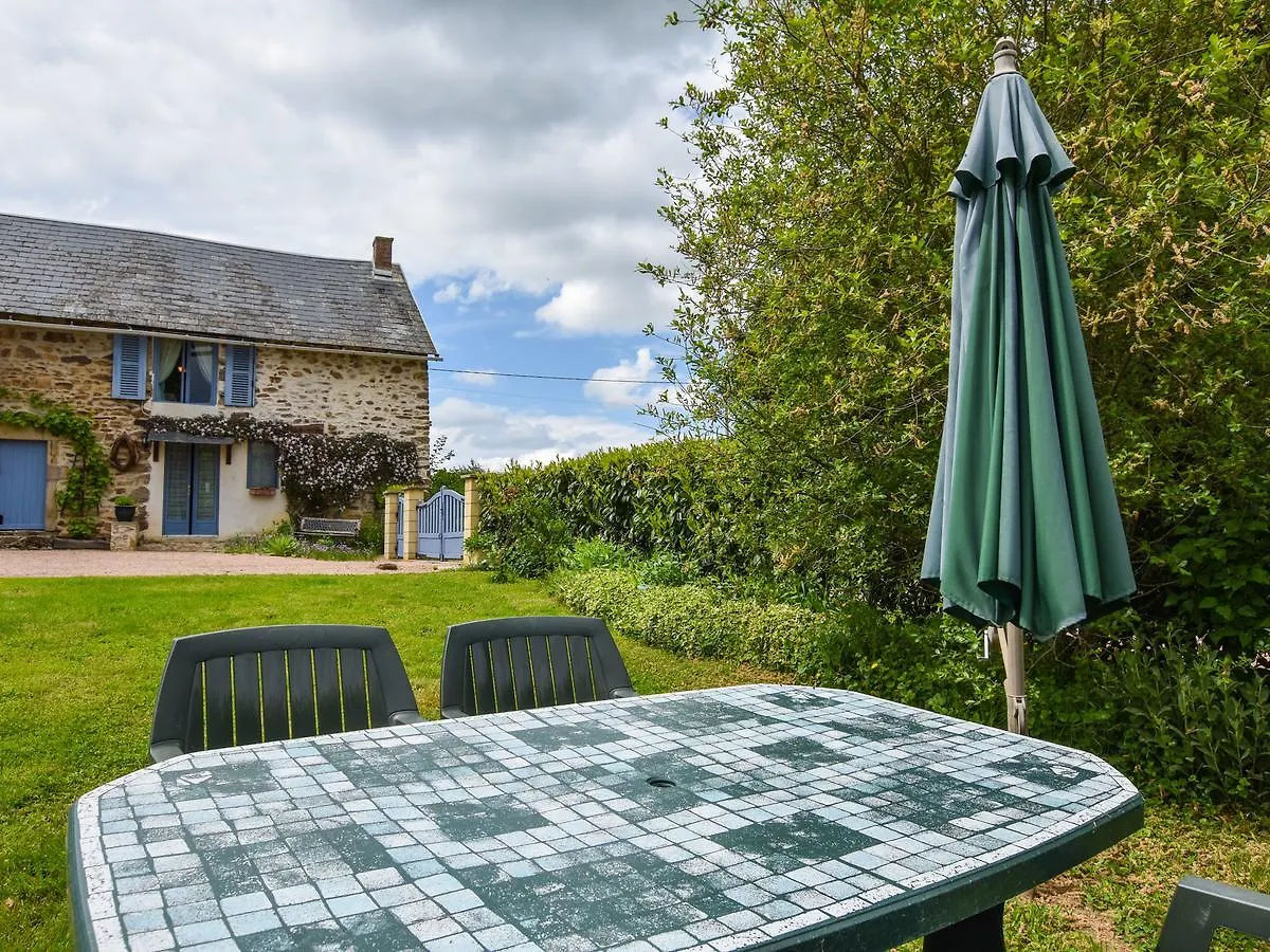 Charming Typical Auvergne Cottage Teilhet  0*, Teilhet (Puy-de-Dome)